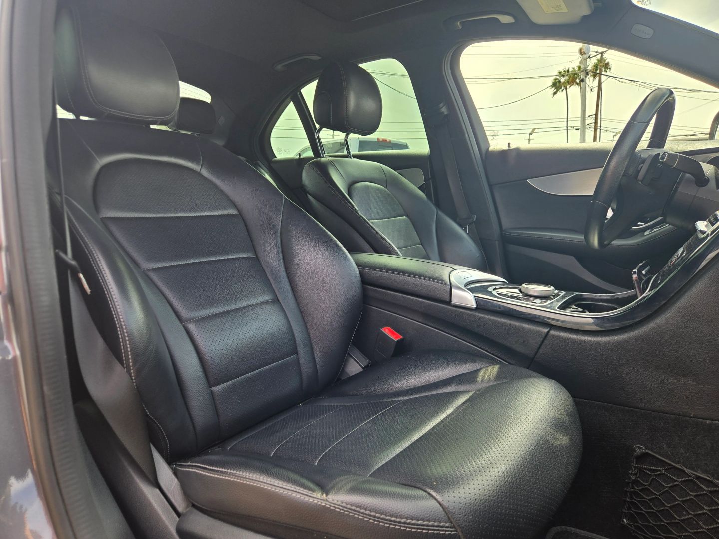 2018 Mercedes Benz C 300 Sedan photo 14