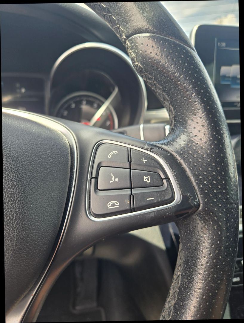 2018 Mercedes Benz C 300 Sedan photo 19