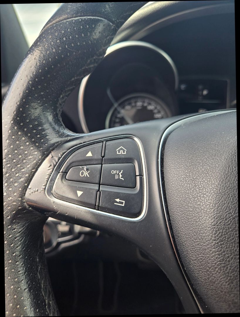 2018 Mercedes Benz C 300 Sedan photo 20