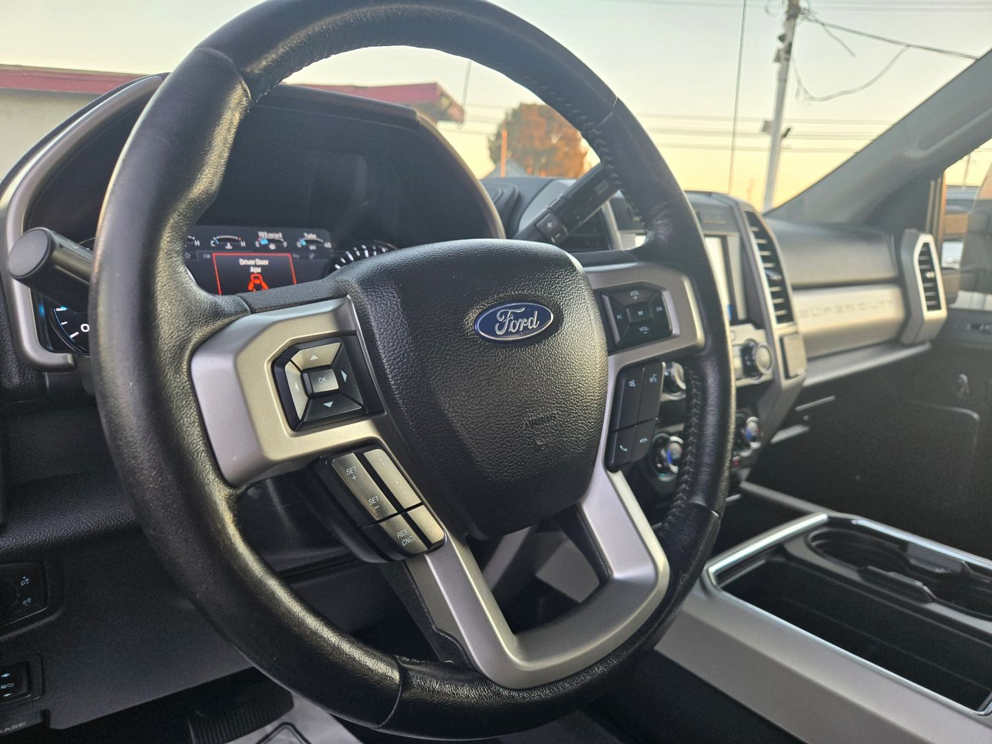 2020 Ford F-350 Lariat photo 7