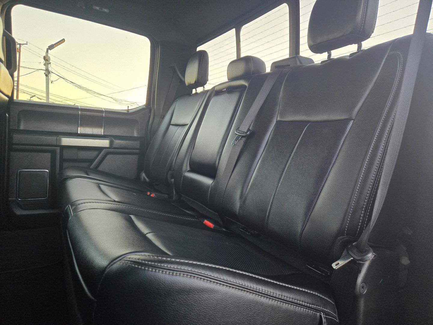 2020 Ford F-350 Lariat photo 8