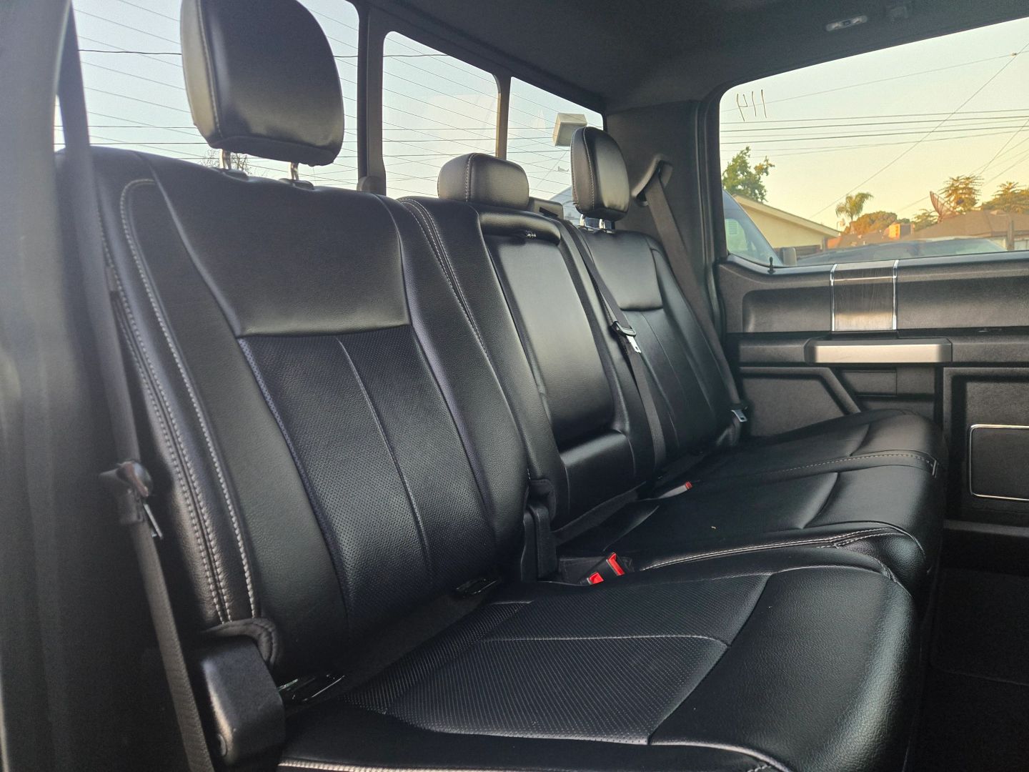 2020 Ford F-350 Lariat photo 11