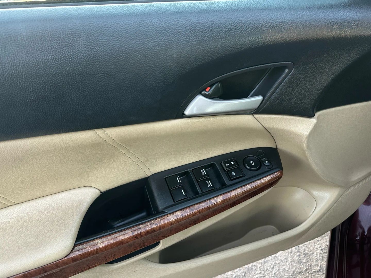 2012 Honda Accord EX-L photo 13