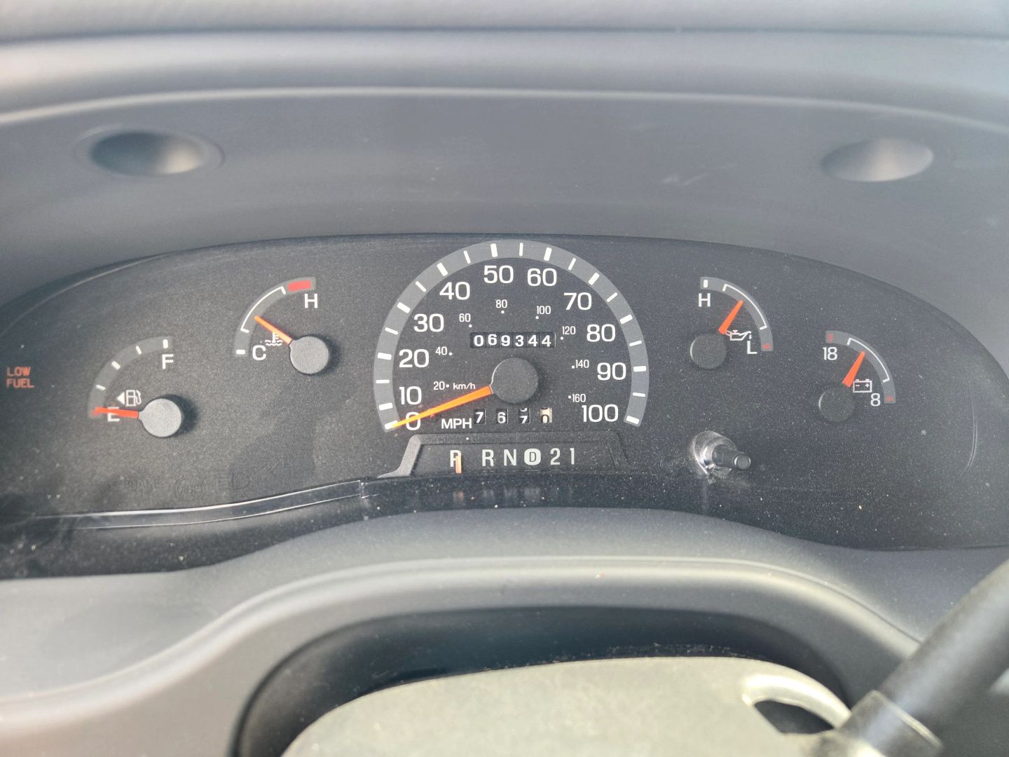 2003 Ford E-150 photo 9