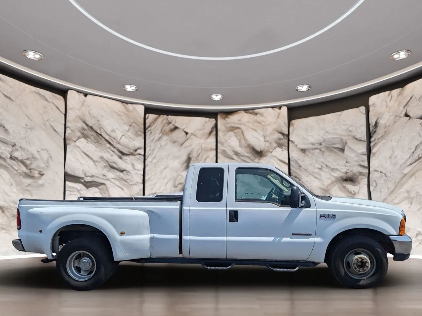 2000 Ford F-350 XL photo 4