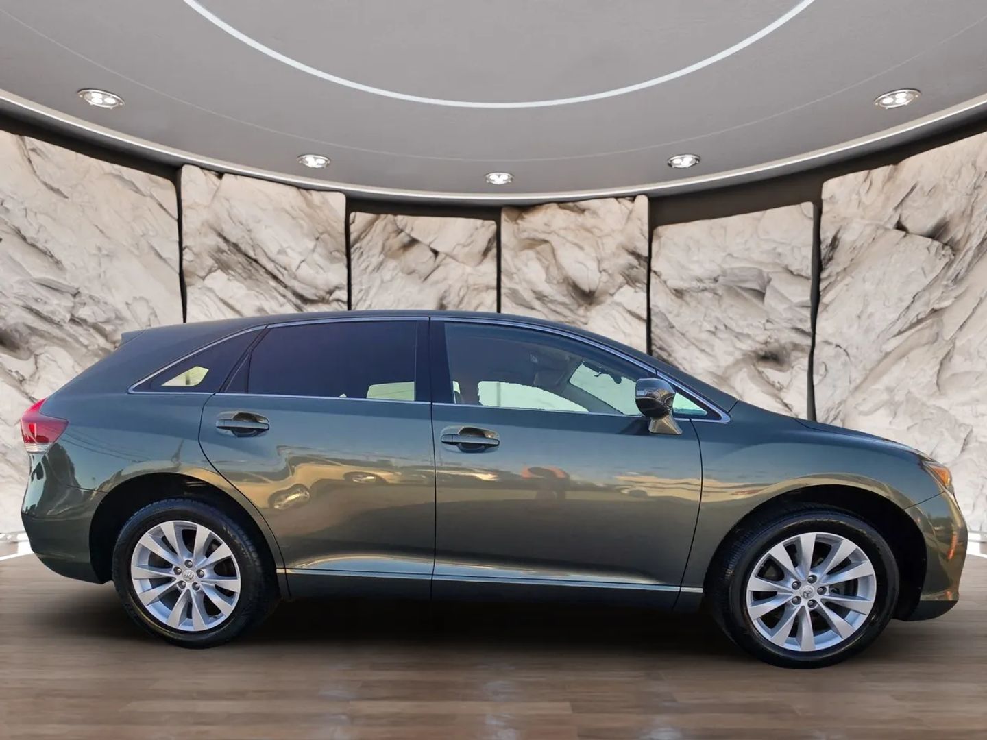 2013 Toyota Venza LE photo 4