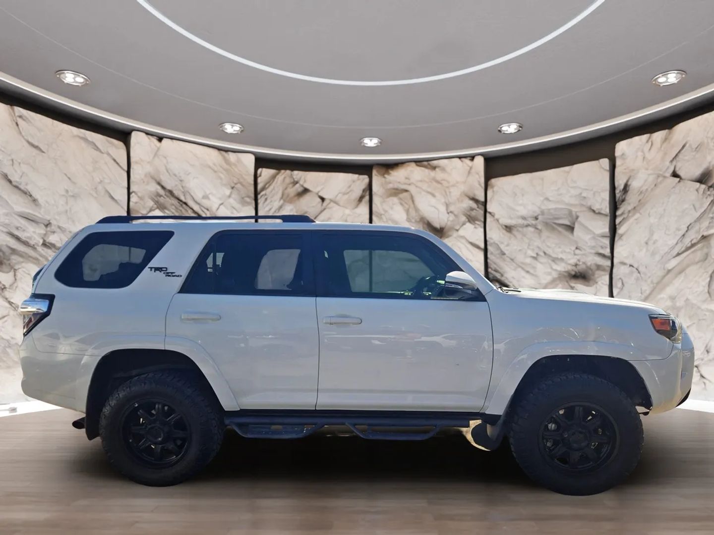 2020 Toyota 4Runner TRD Premium photo 3