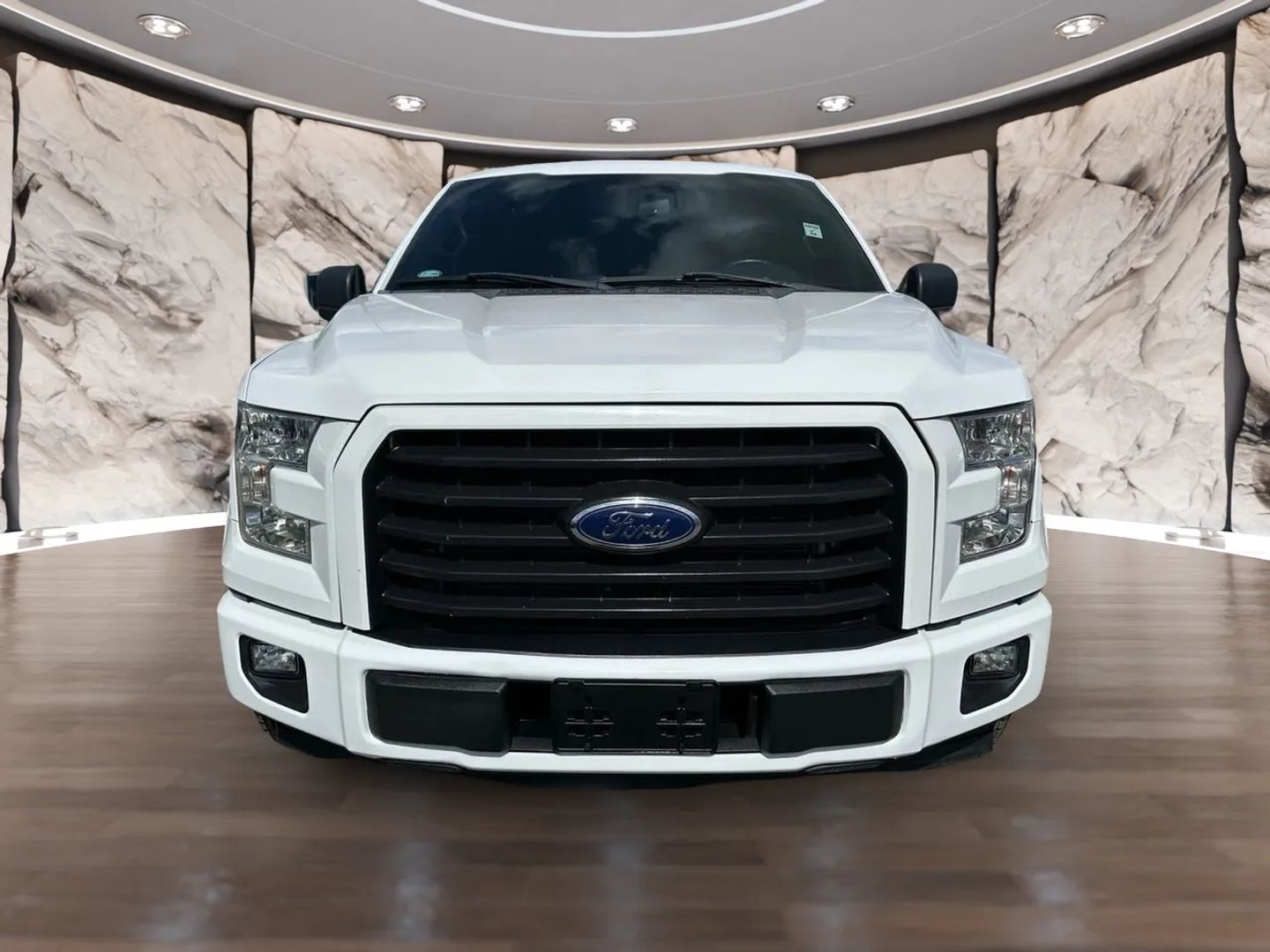 2017 Ford F-150 XLT photo 2