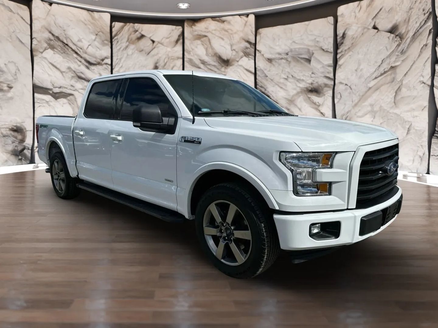 2017 Ford F-150 XLT photo 3