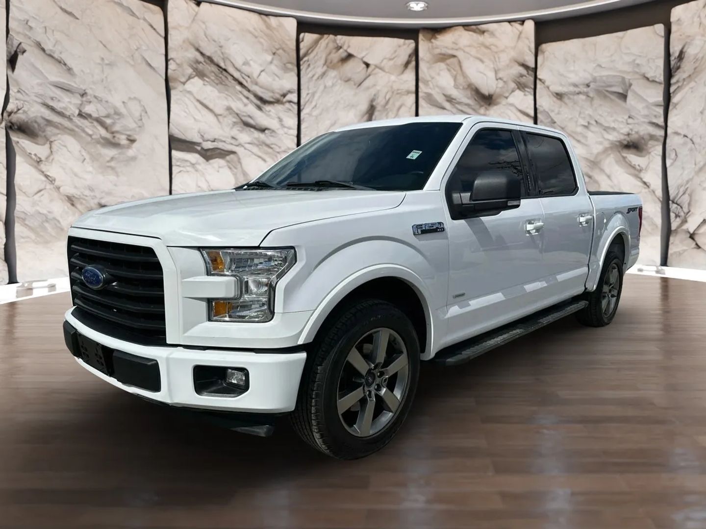 2017 Ford F-150 XLT photo 4