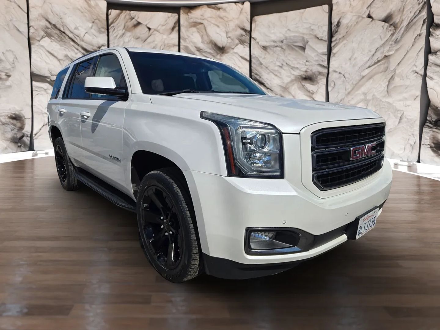 2019 Gmc Yukon SLT photo 3