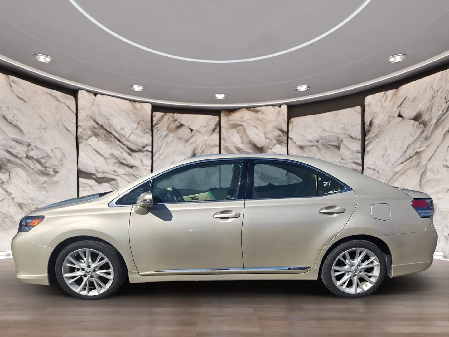 Photo 4 of this Lexus HS 250h