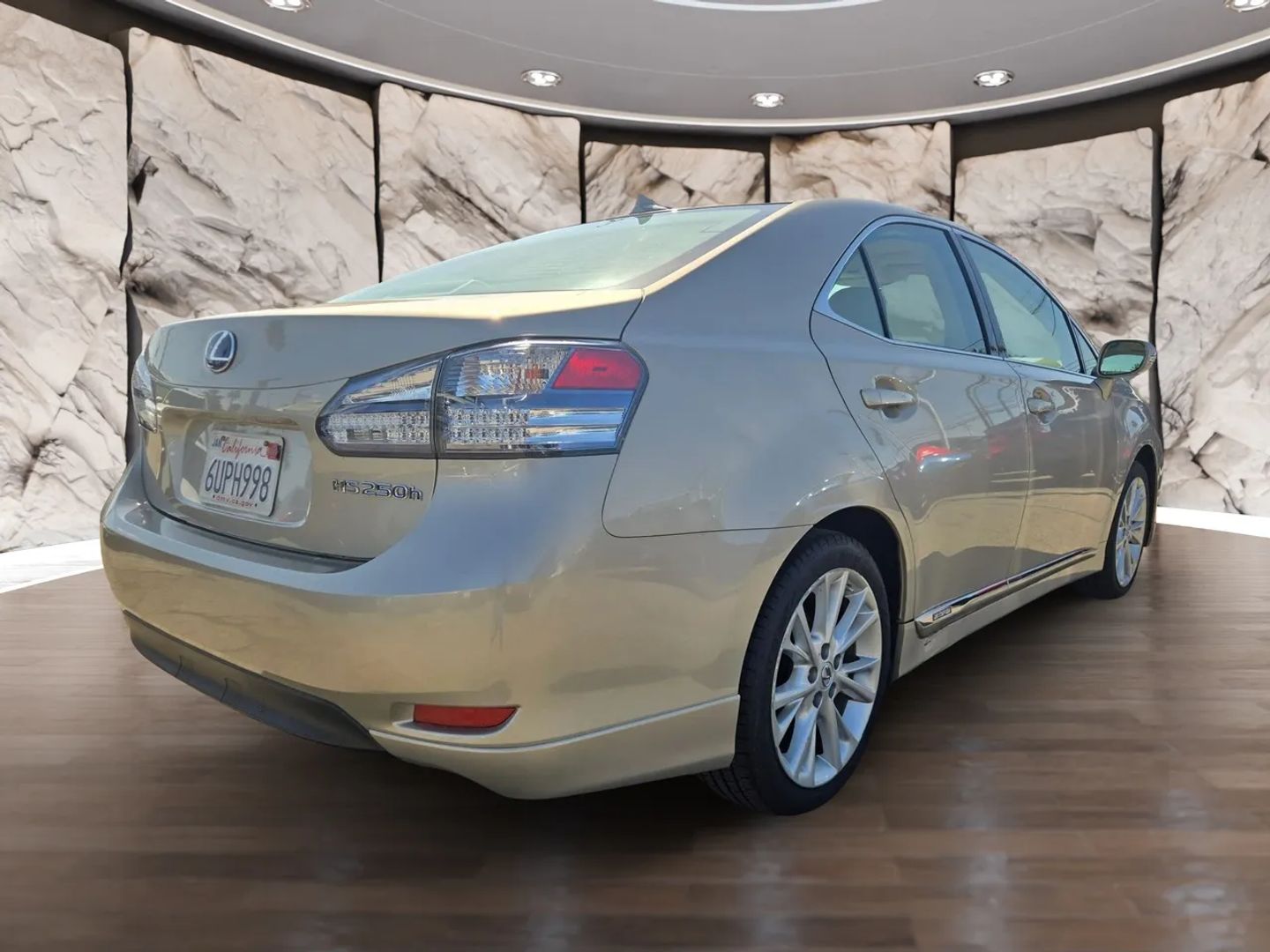 Photo 6 of this Lexus HS 250h