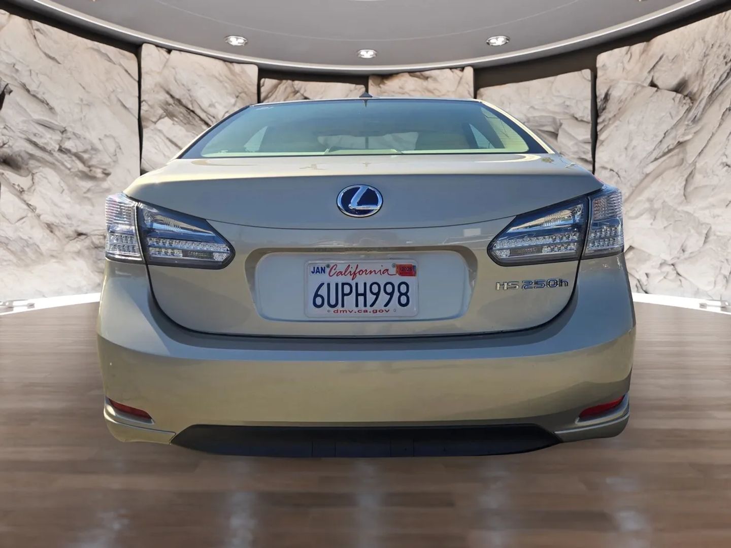 Photo 7 of this Lexus HS 250h