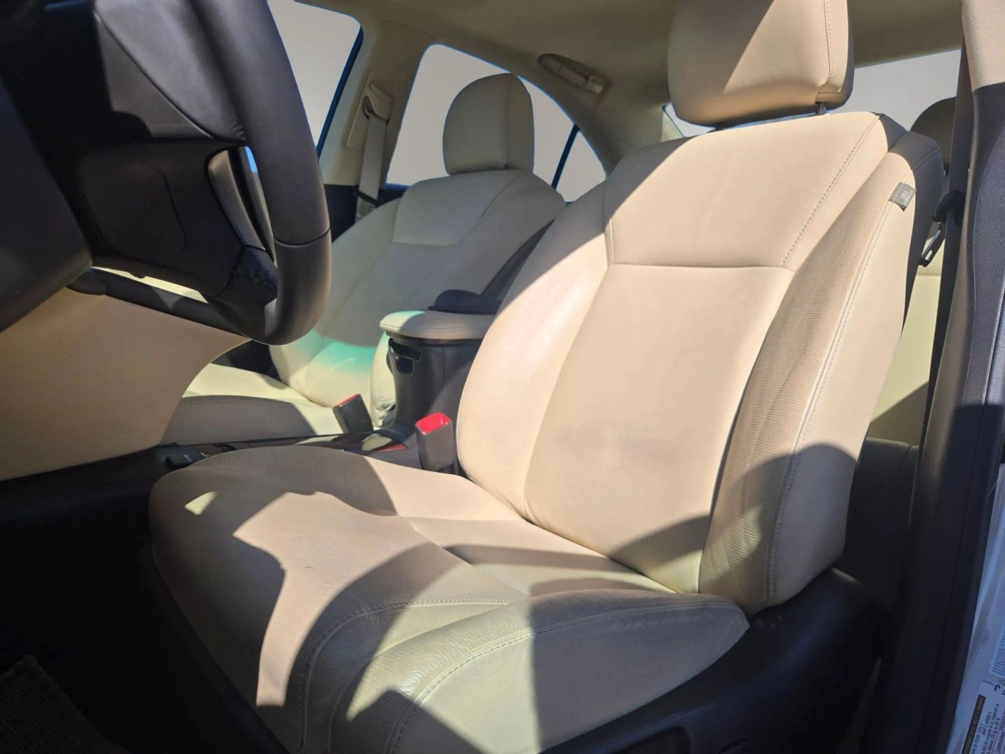 Photo 10 of this Lexus HS 250h