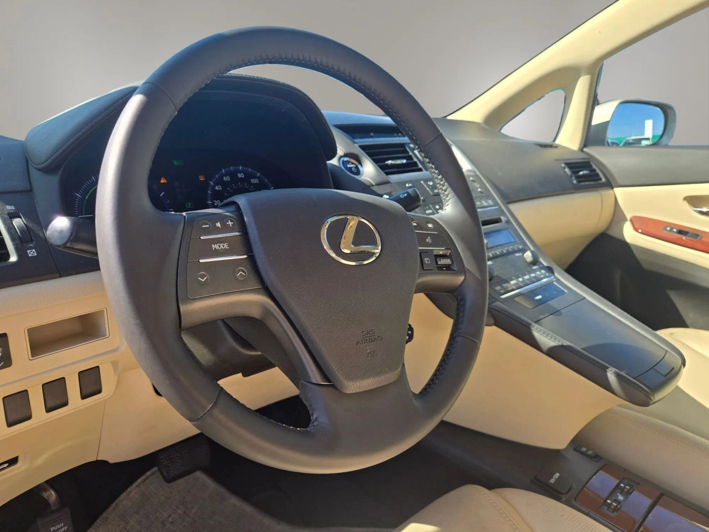 Photo 11 of this Lexus HS 250h