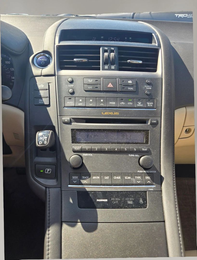 Photo 23 of this Lexus HS 250h