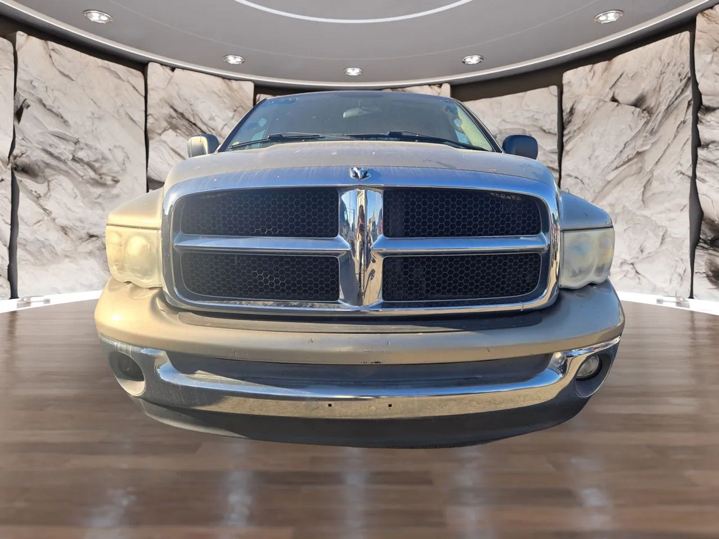 2005 Dodge Ram SLT photo 2