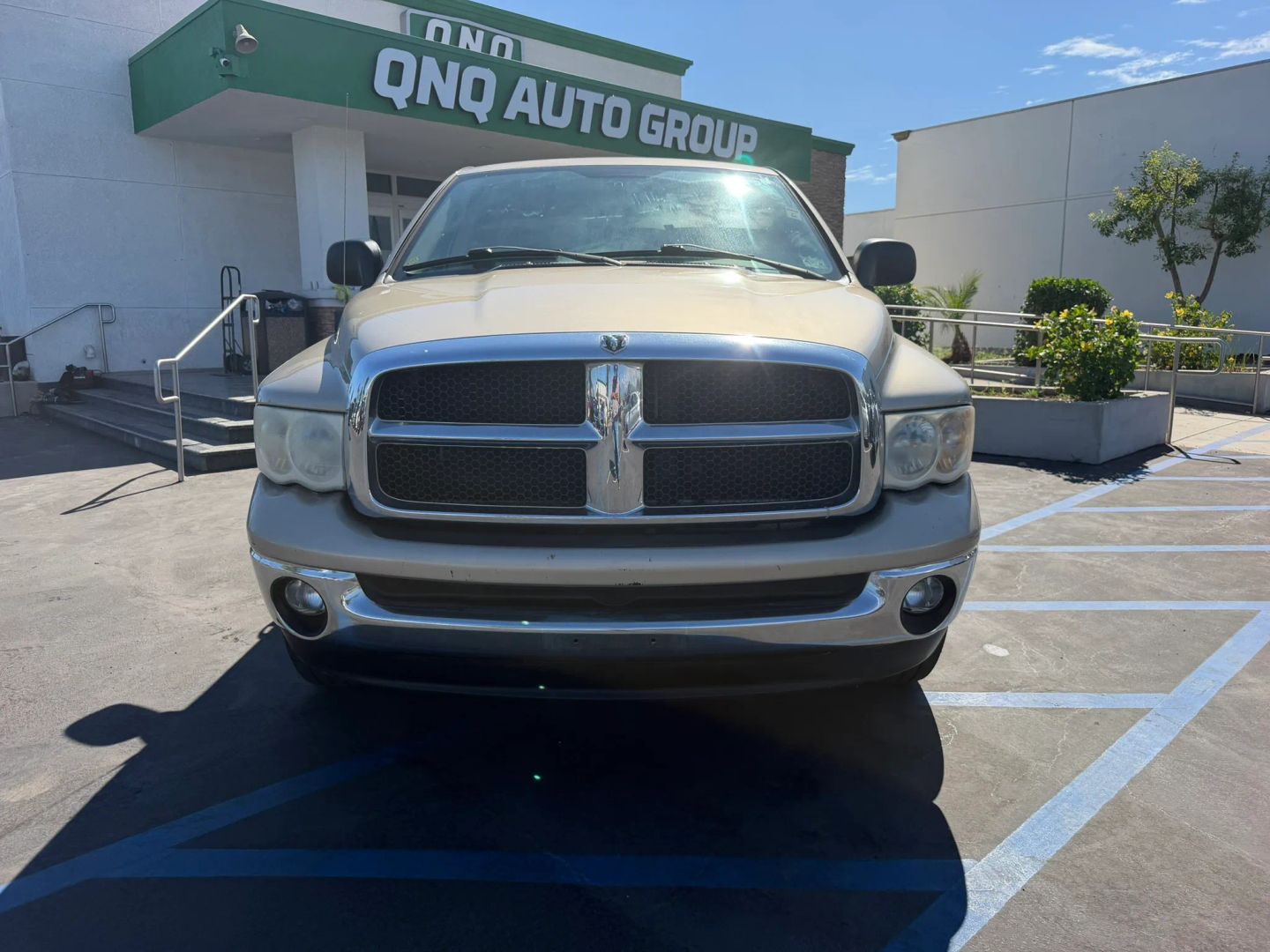Photo 2 of this Dodge Ram 1500