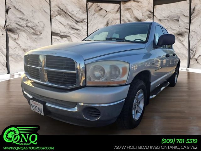 2006 Dodge RAM 1500 SLT Quad Cab RWD Pickup Truck Rear-Wheel Drive Automatic