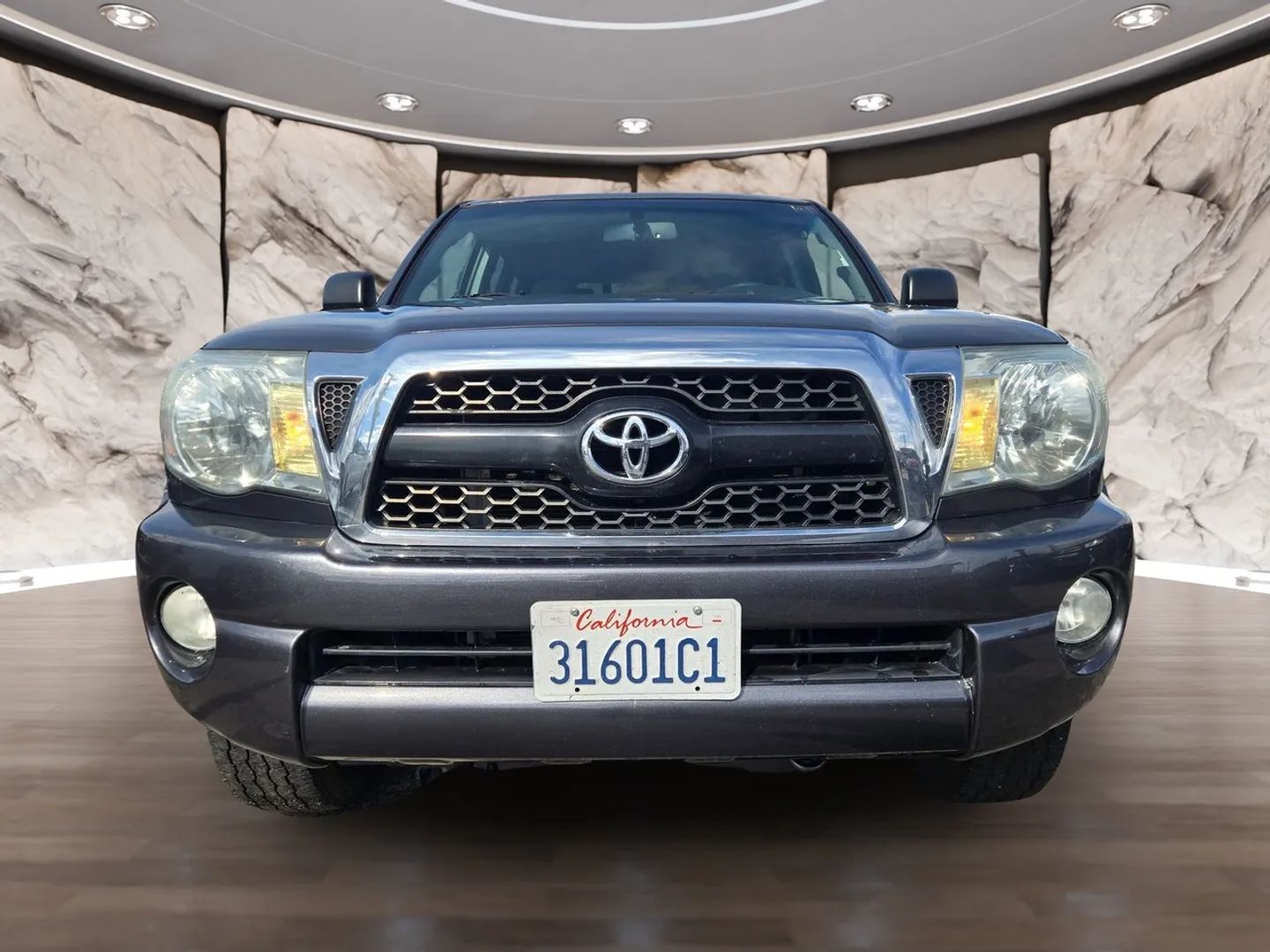 2011 Toyota Tacoma SR5 photo 2