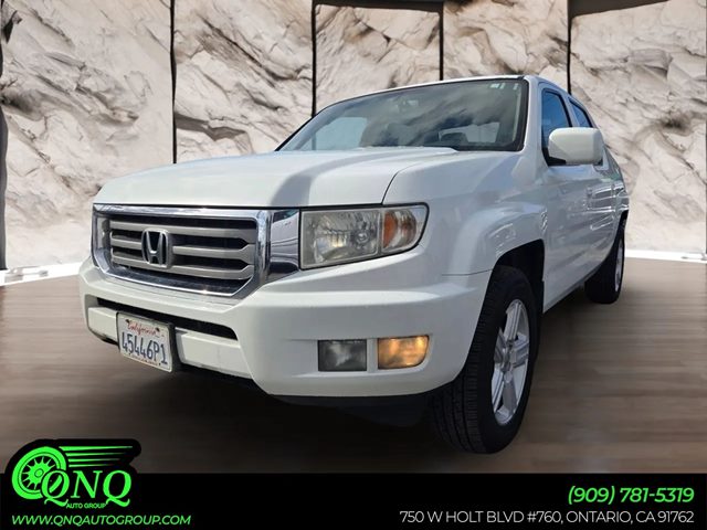 White 2014 Honda Ridgeline RTL Pickup Truck Four-Wheel Drive Automatic
