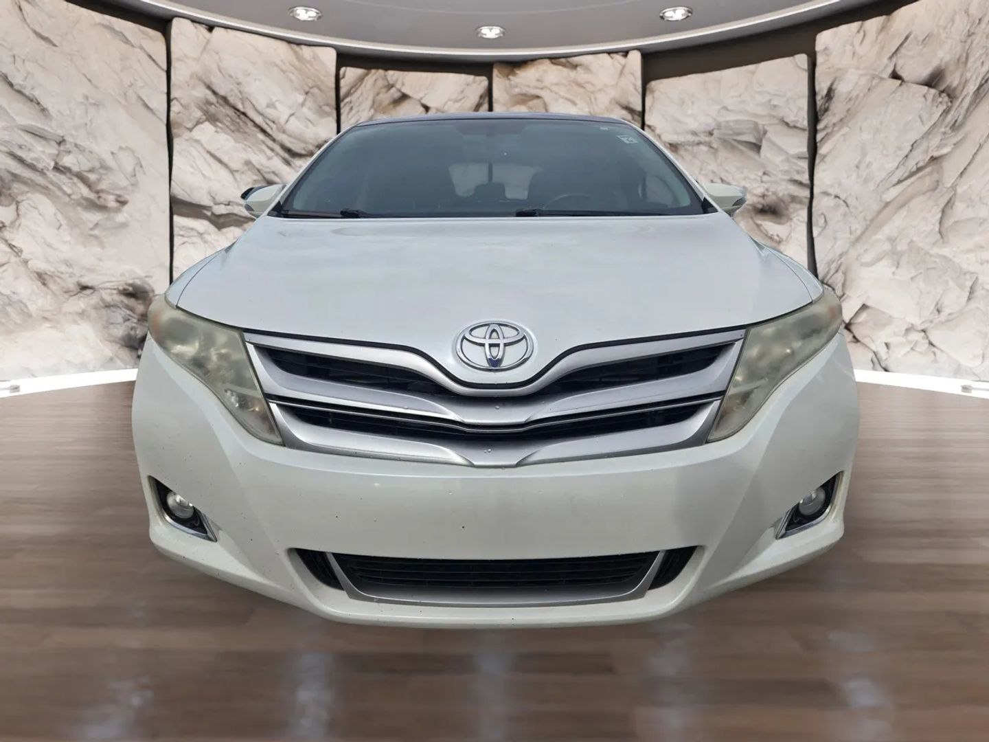 2013 Toyota Venza XLE photo 2