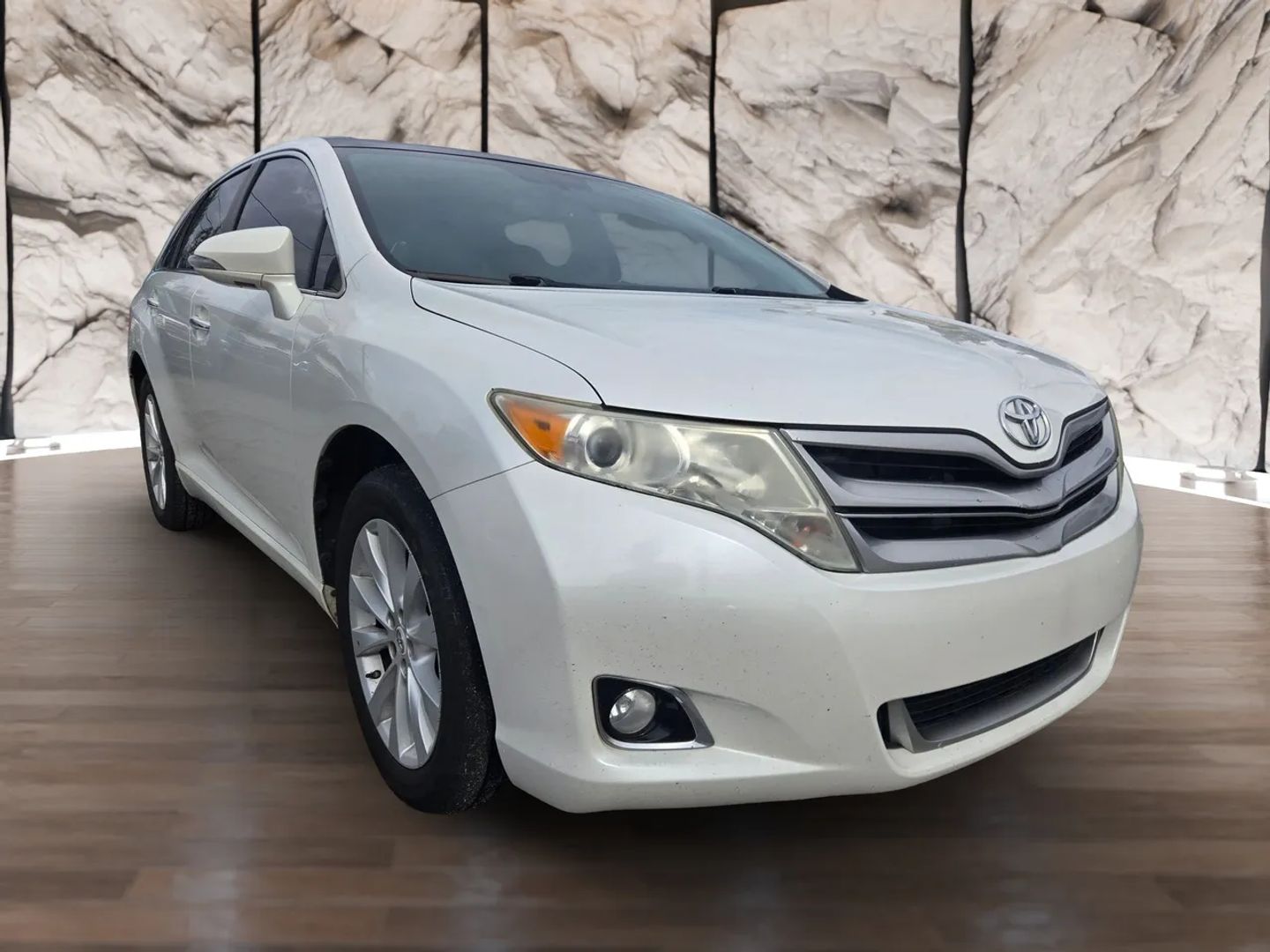 2013 Toyota Venza XLE photo 3
