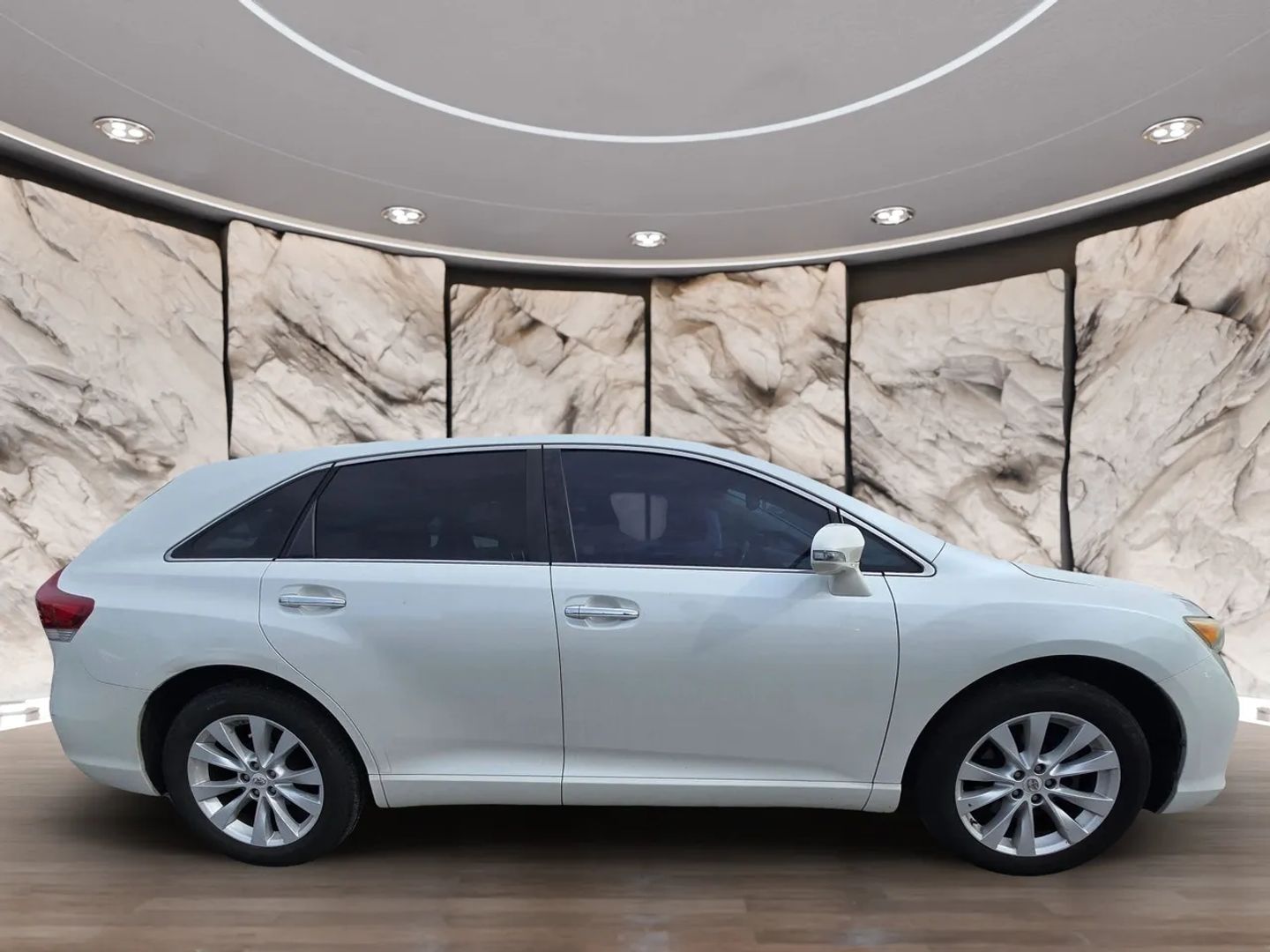 2013 Toyota Venza XLE photo 4