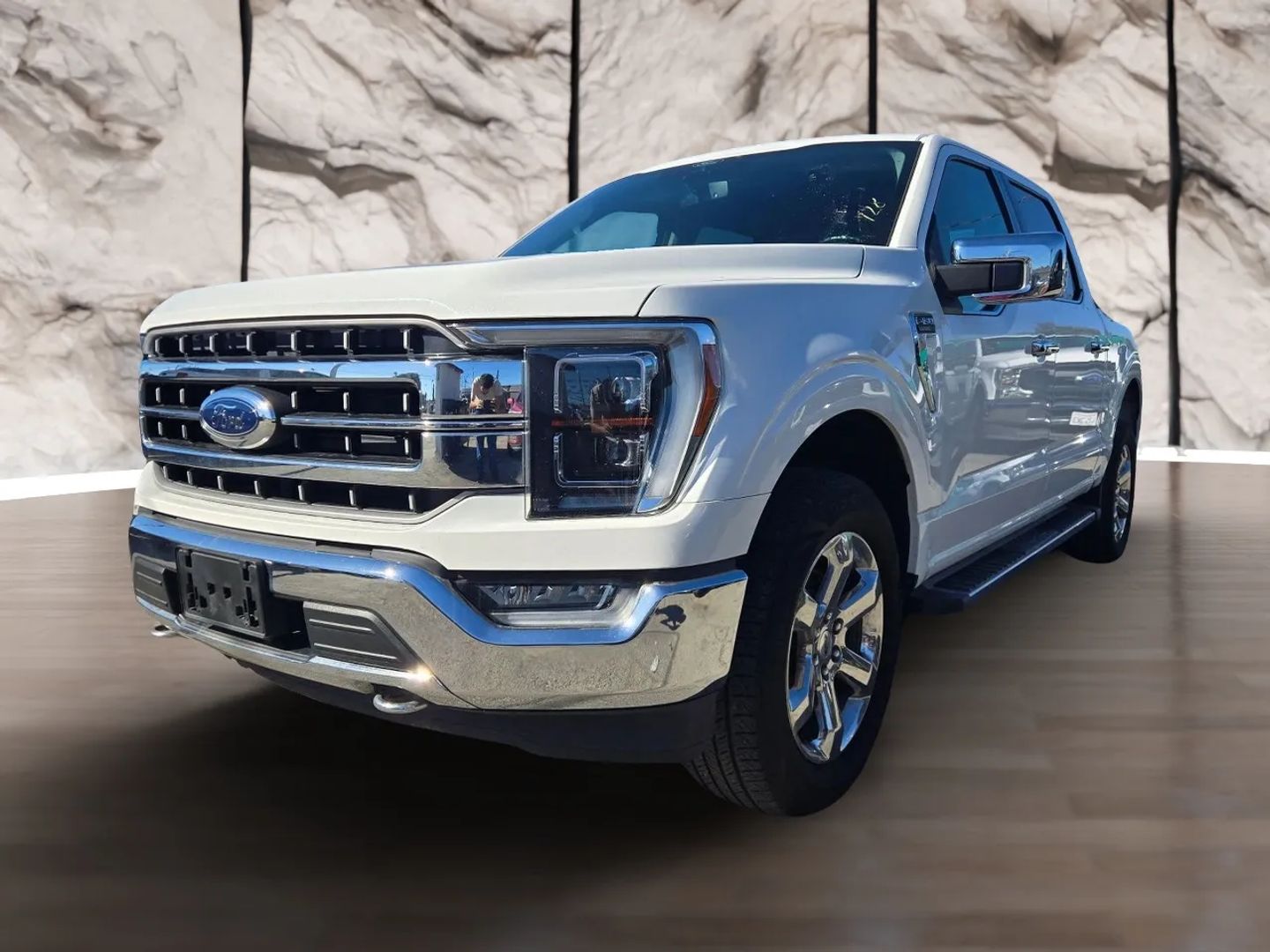 2021 Ford F-150 Lariat photo 2