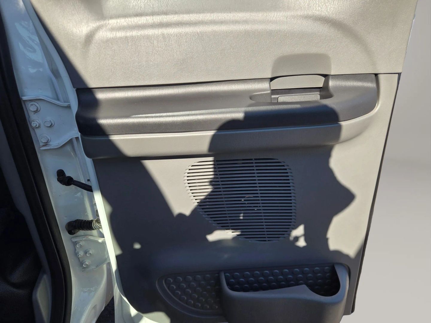 Photo 12 of this Ford Super Duty F-350 SRW