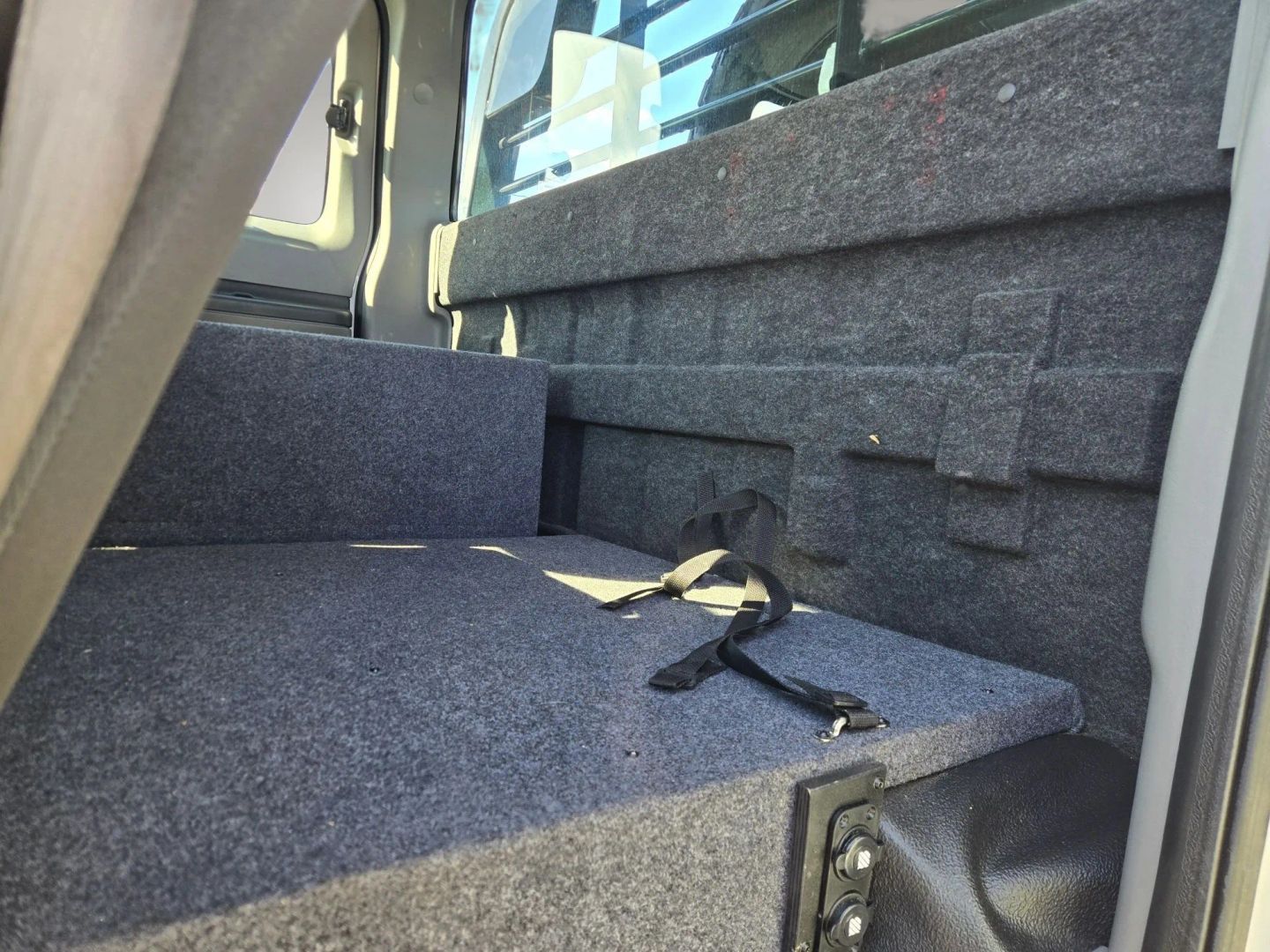 Photo 13 of this Ford Super Duty F-350 SRW