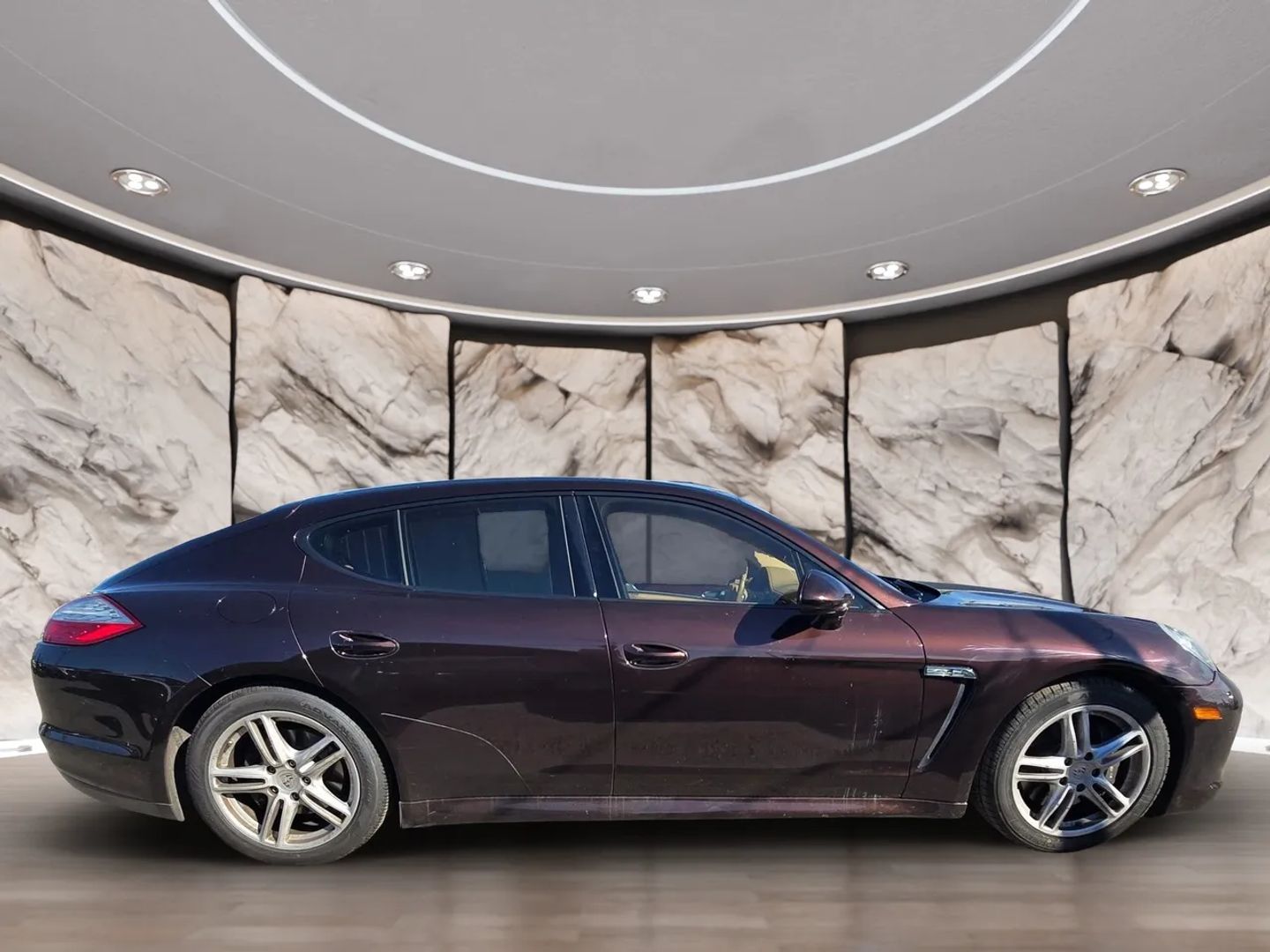 Photo 4 of this Porsche Panamera