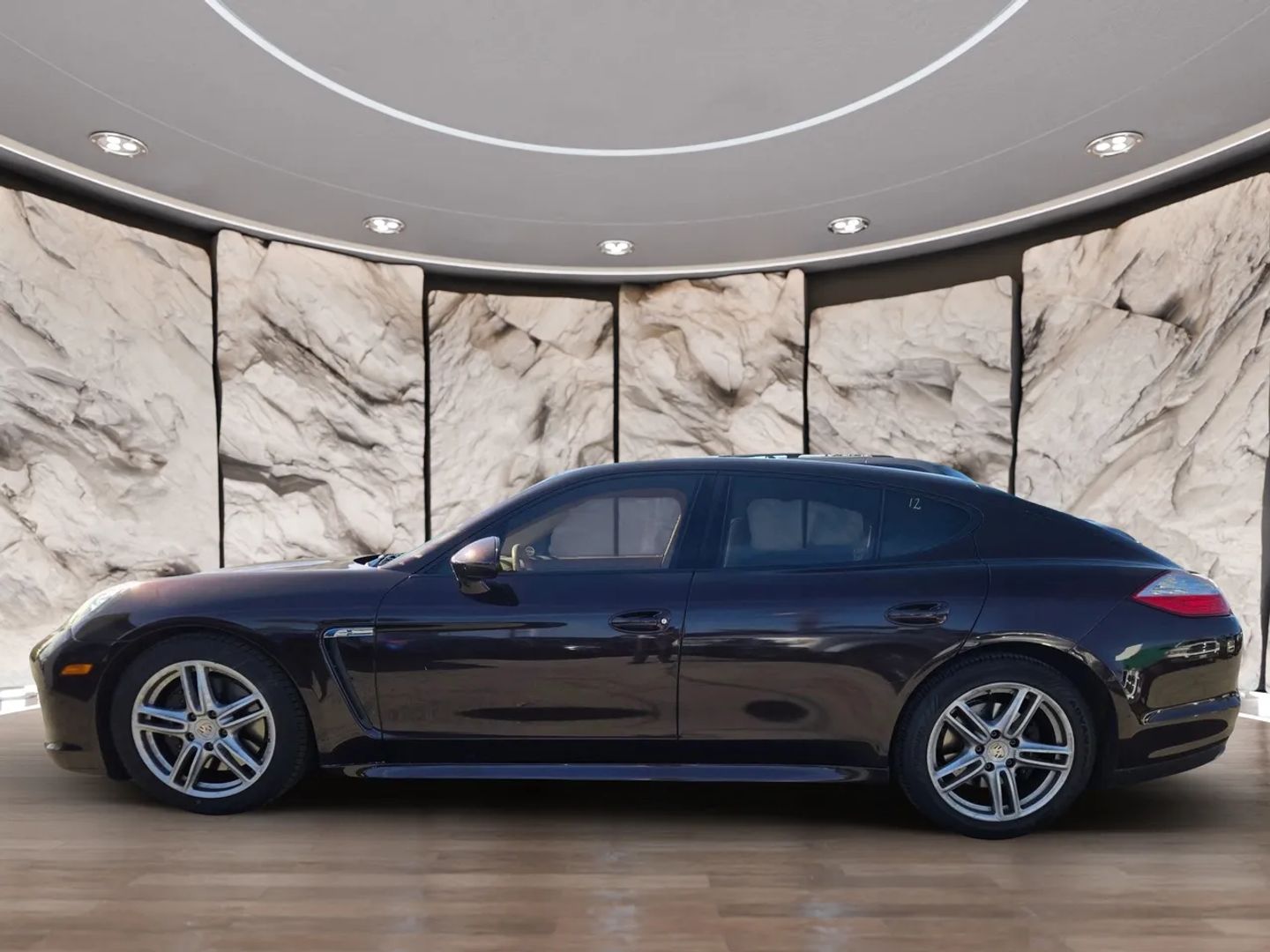Photo 5 of this Porsche Panamera