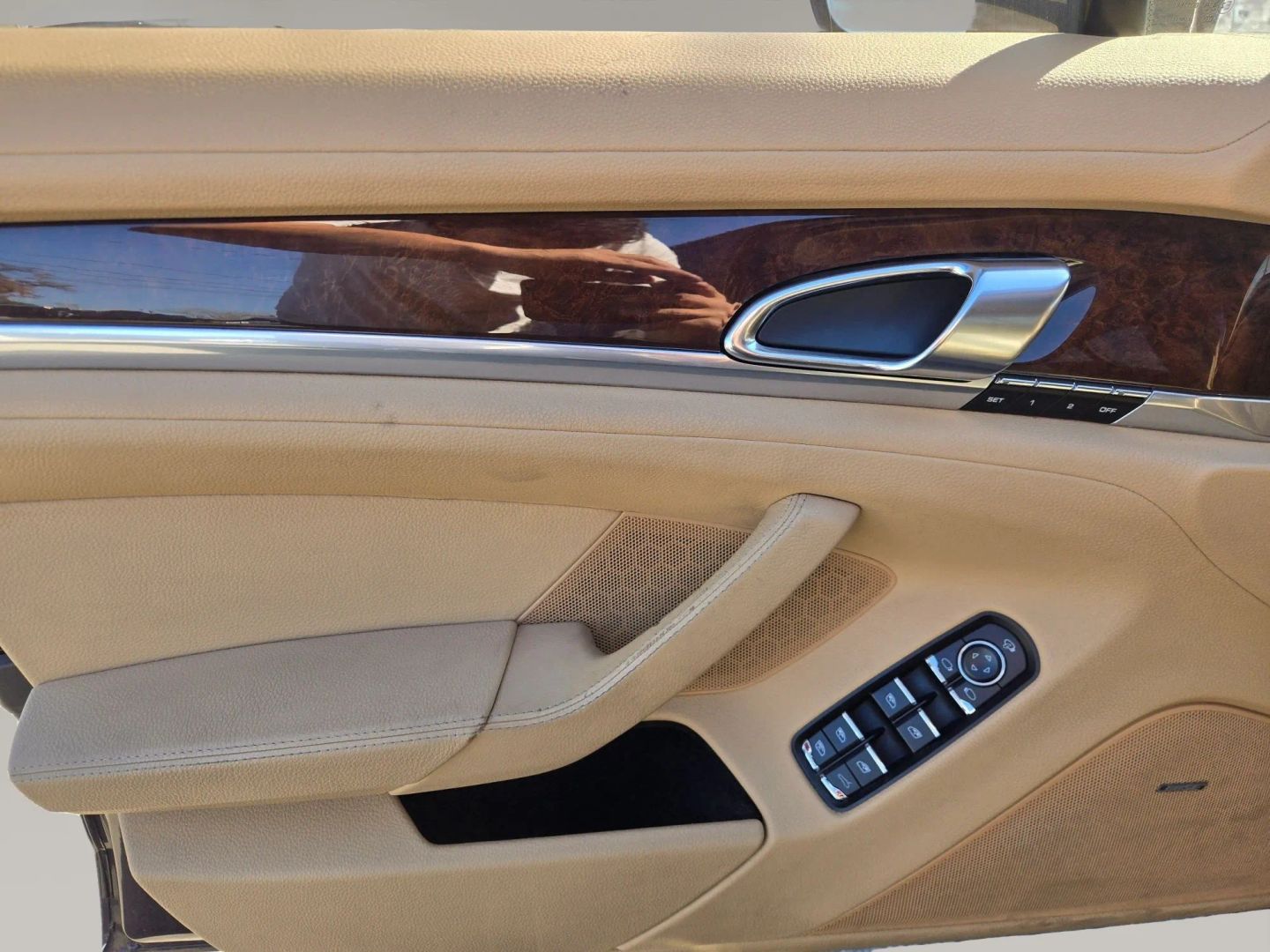 Photo 9 of this Porsche Panamera