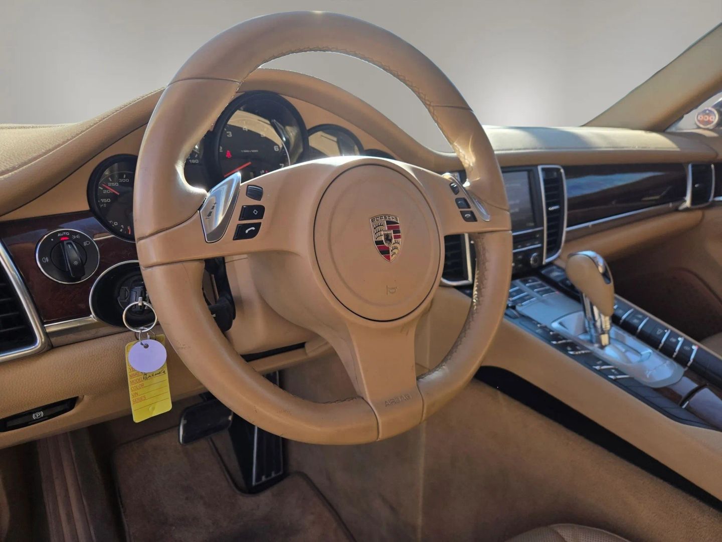 Photo 11 of this Porsche Panamera
