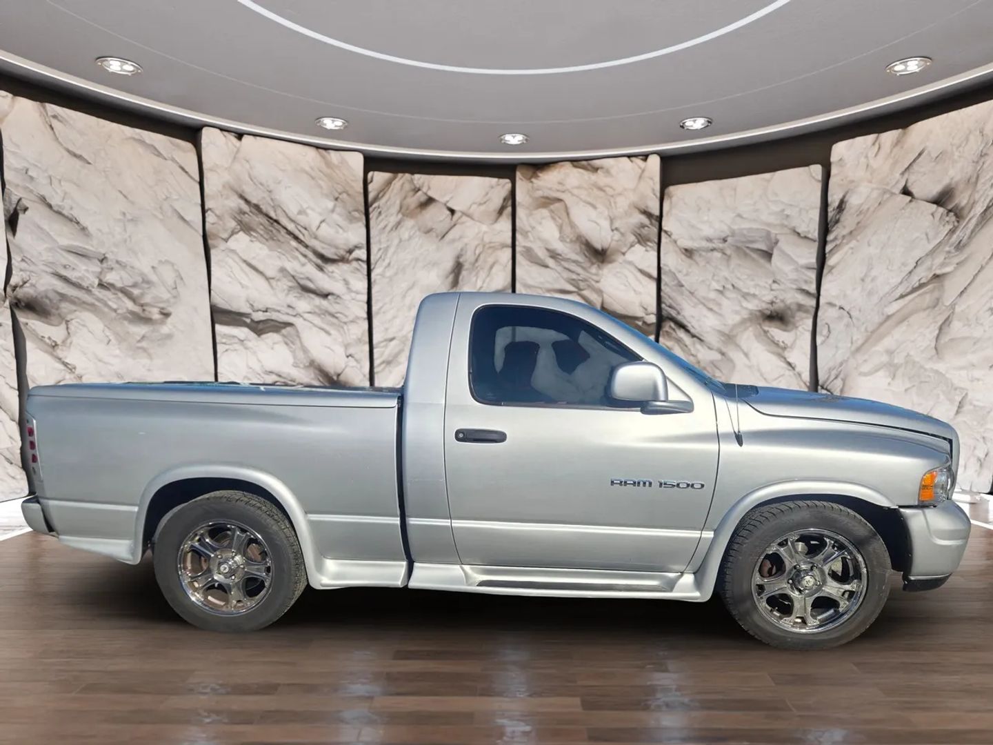 Photo 4 of this Dodge Ram 1500