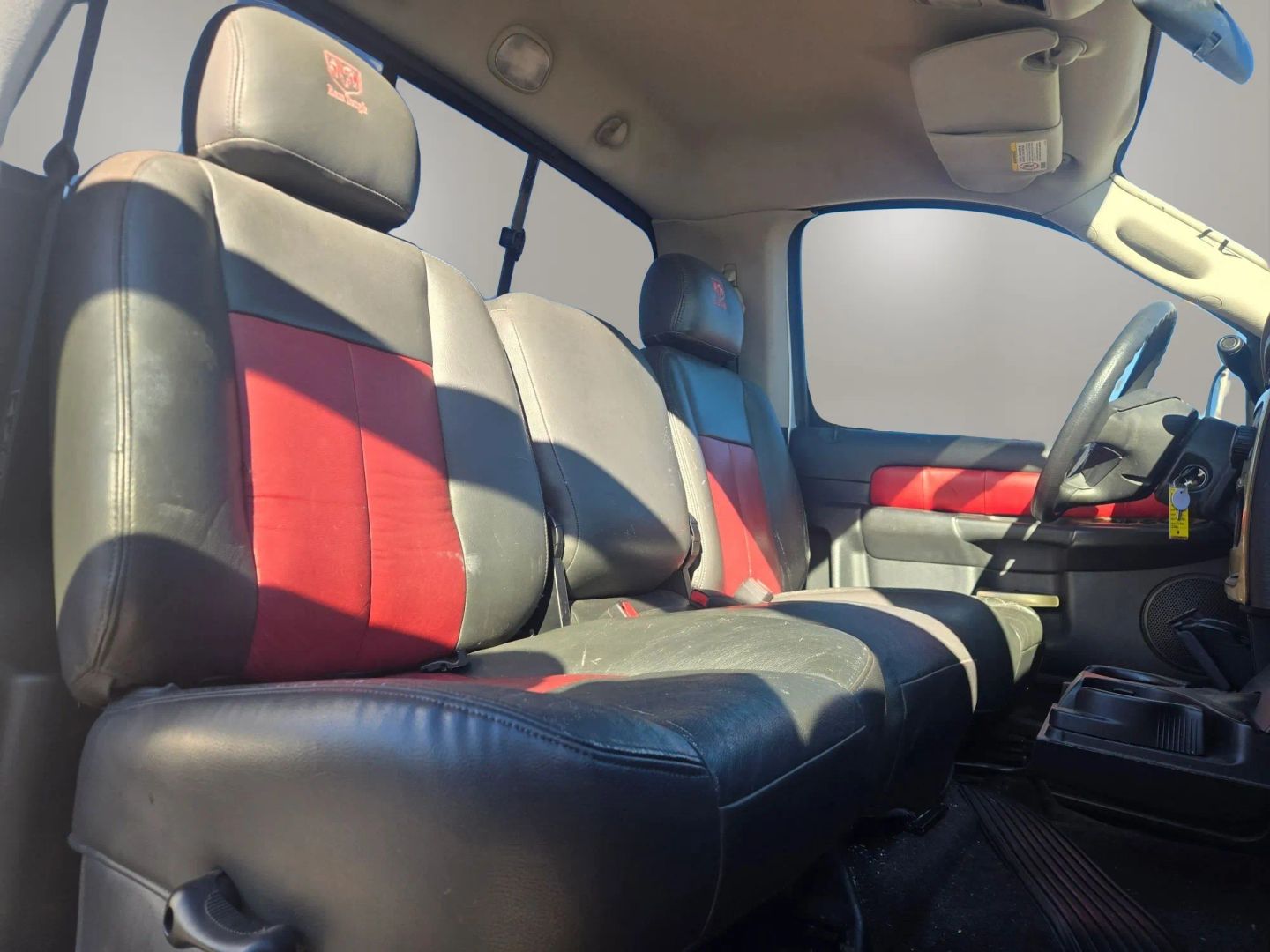 Photo 13 of this Dodge Ram 1500