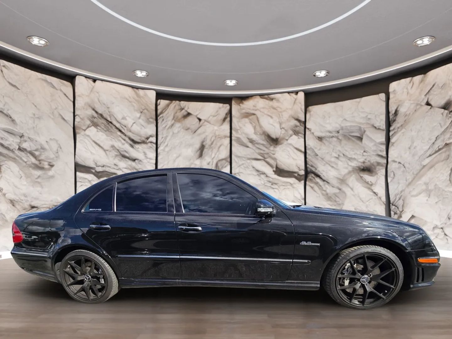 Photo 4 of this Mercedes-Benz E63
