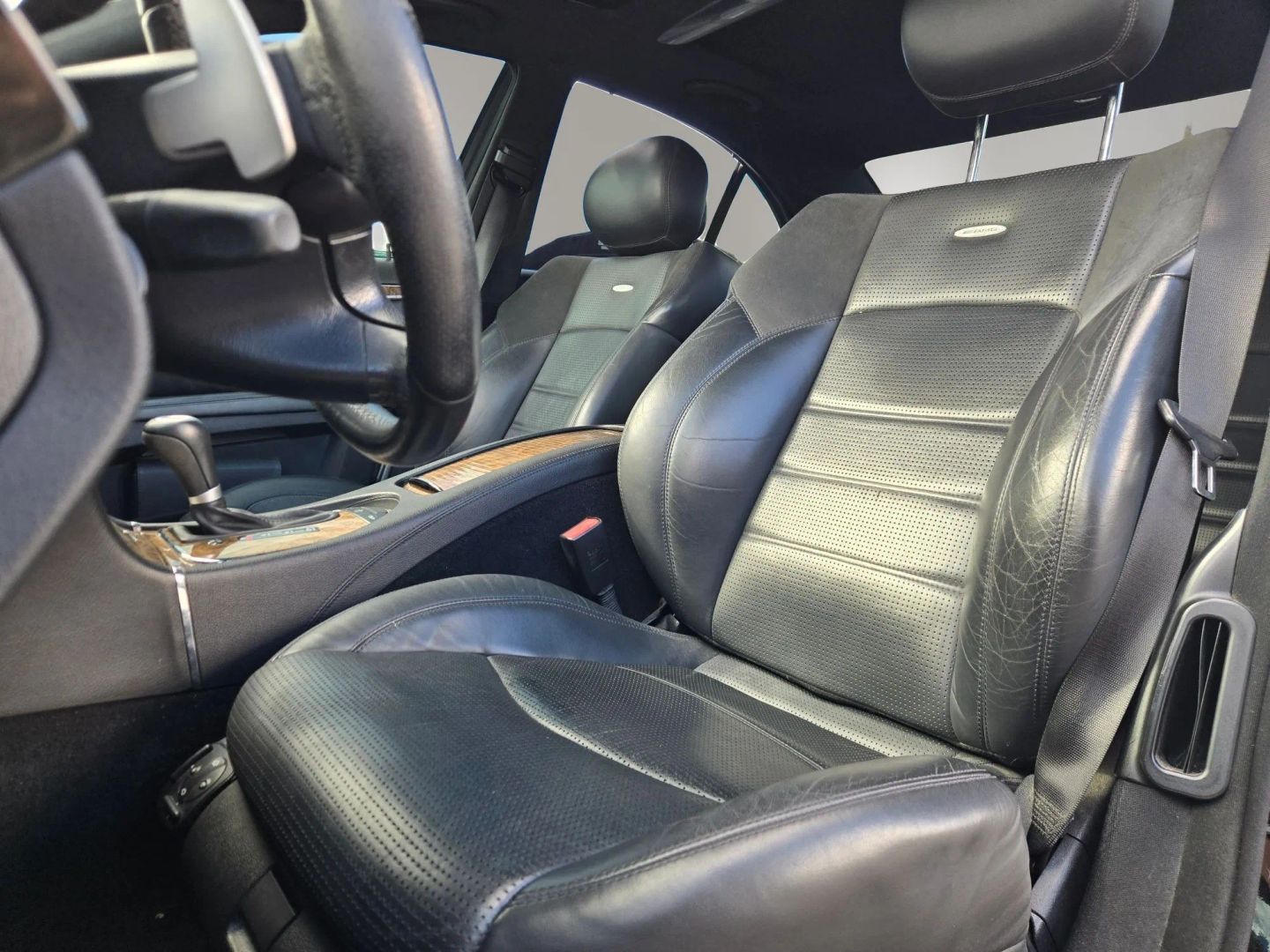 Photo 10 of this Mercedes-Benz E63
