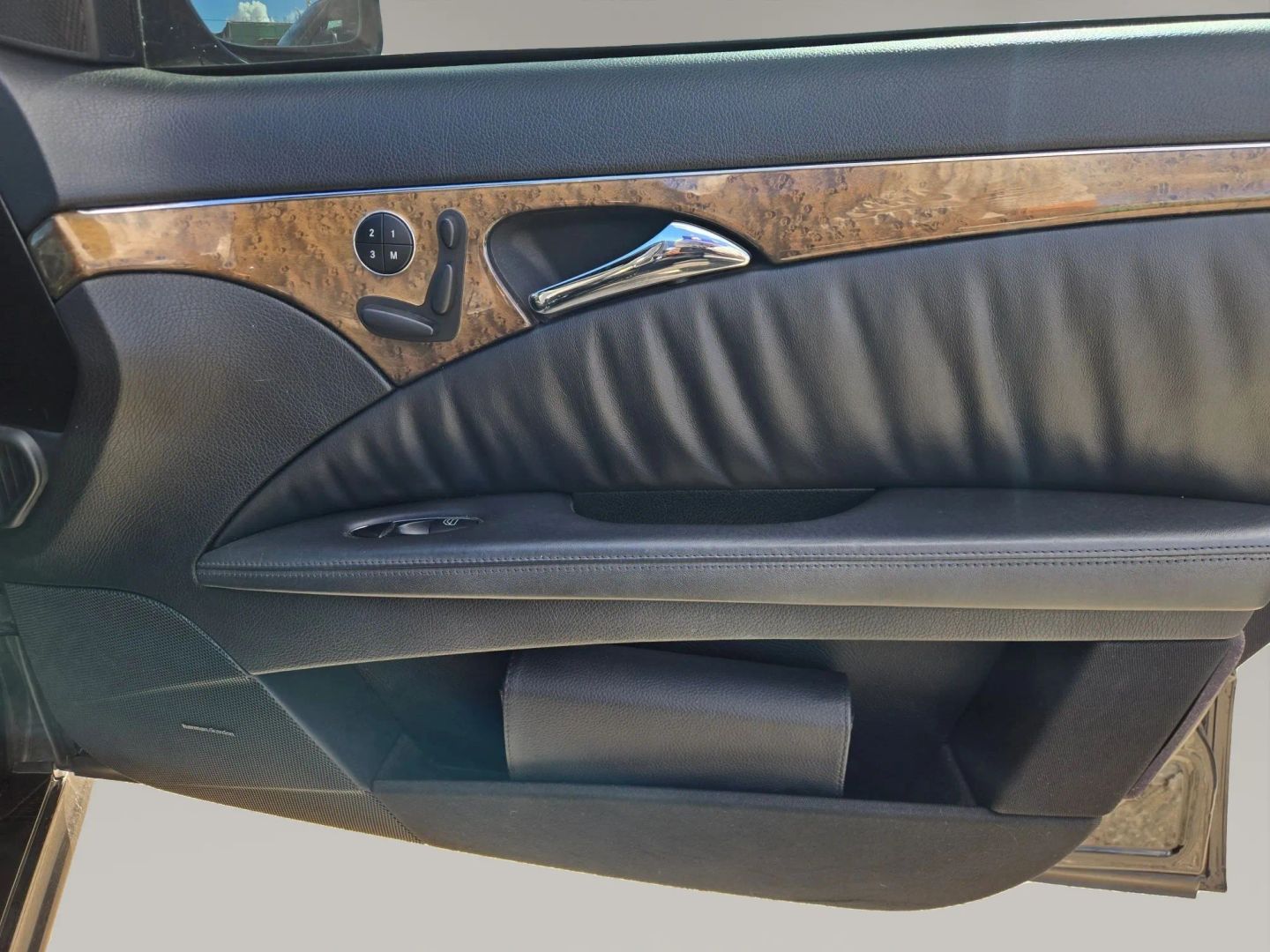 Photo 15 of this Mercedes-Benz E63