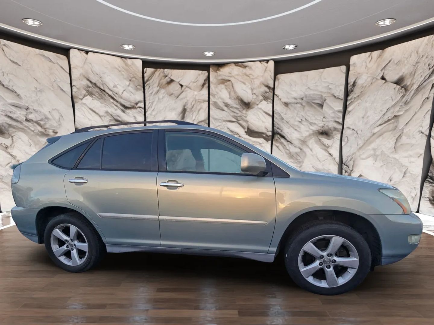 Photo 4 of this Lexus RX 350