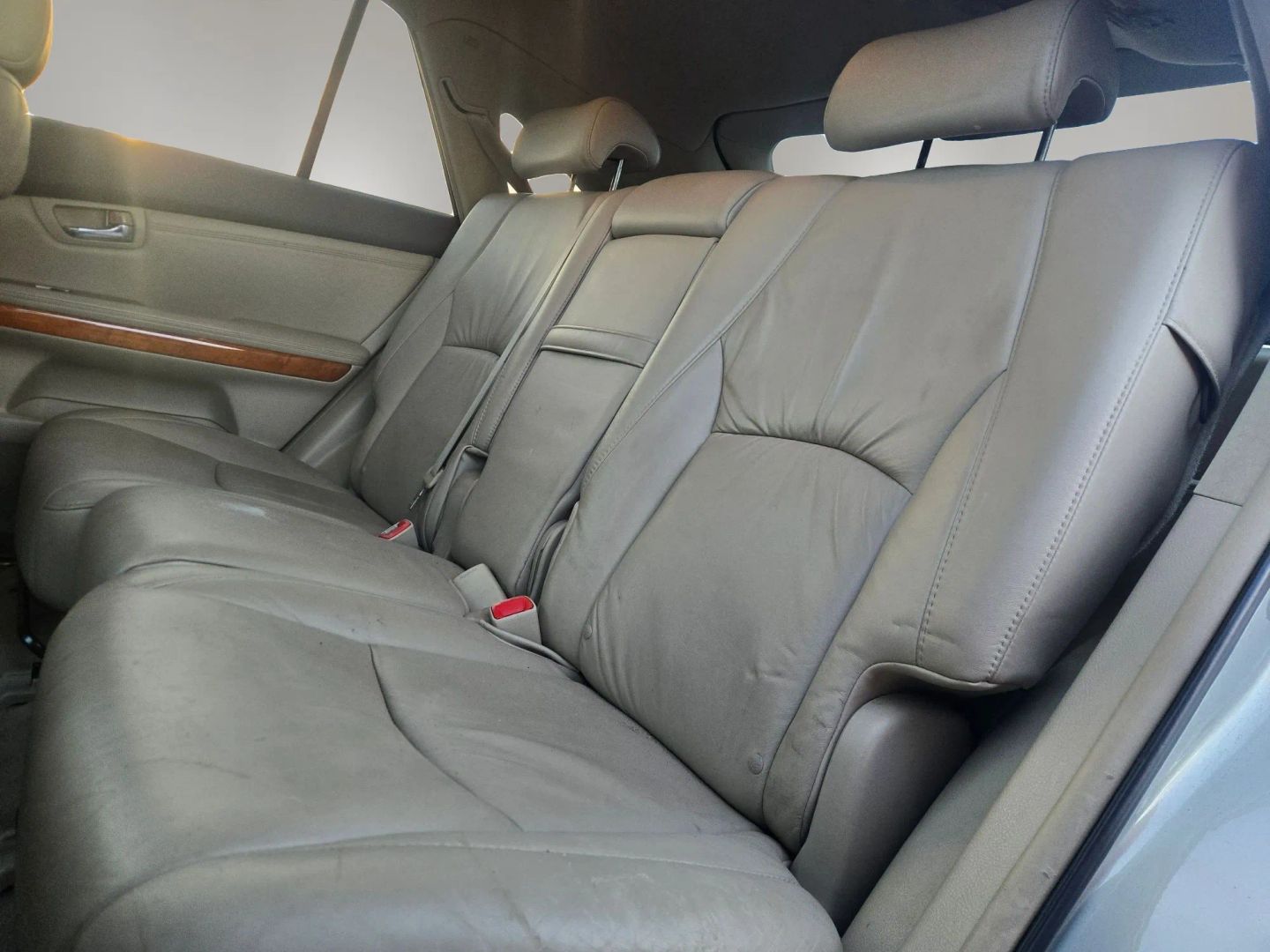 Photo 13 of this Lexus RX 350