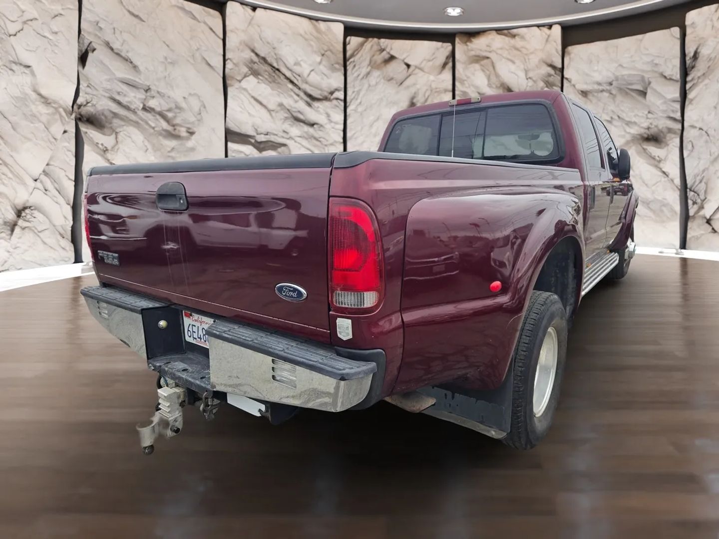 Photo 6 of this Ford Super Duty F-350 DRW
