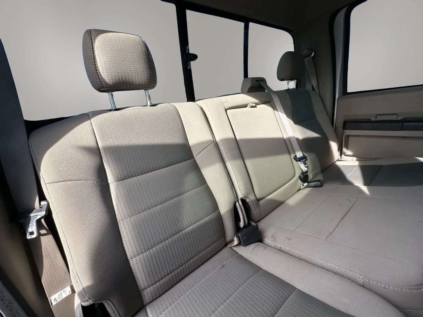 Photo 18 of this Ford Super Duty F-350 DRW