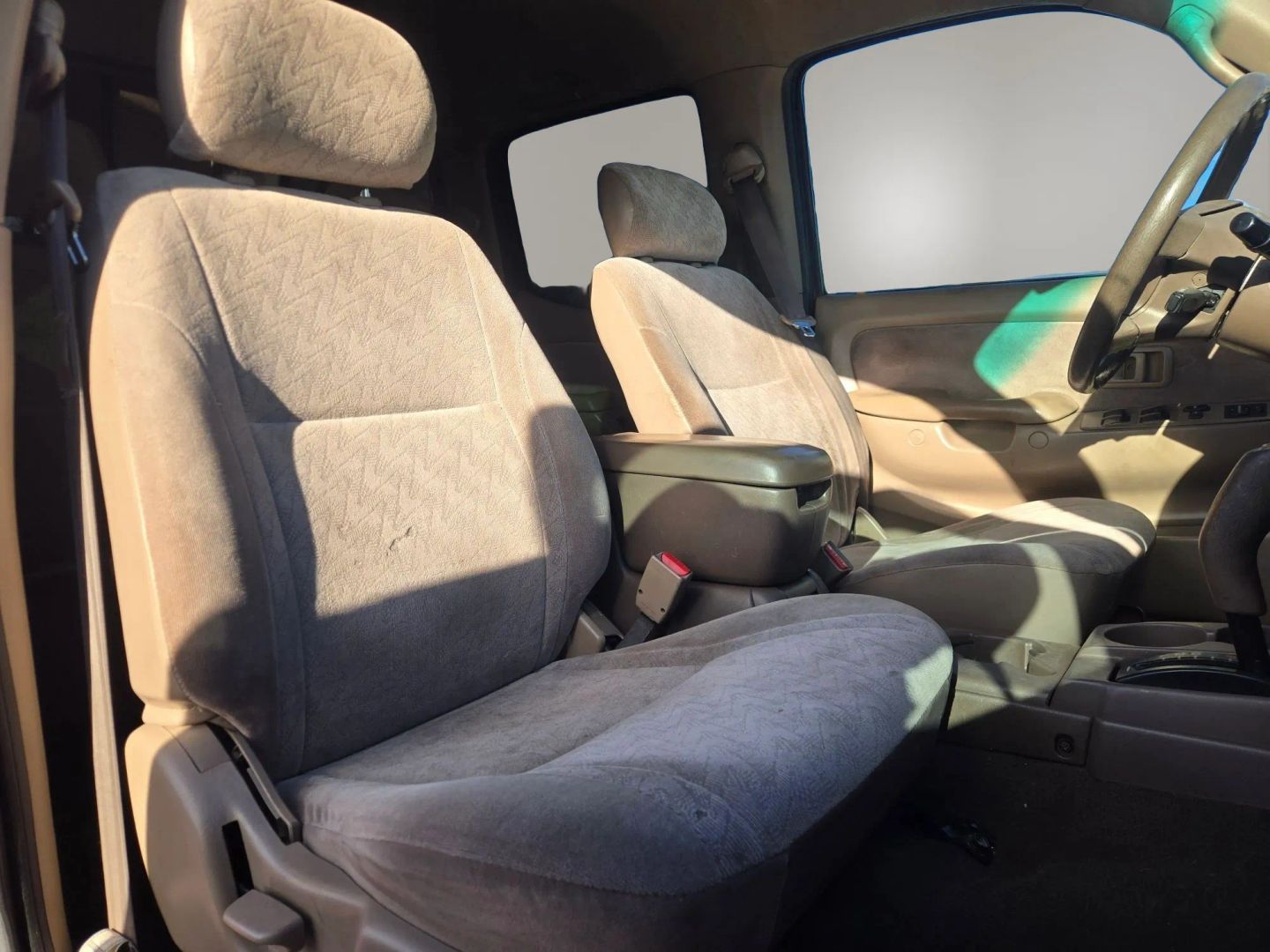 Photo 16 of this Toyota Tacoma