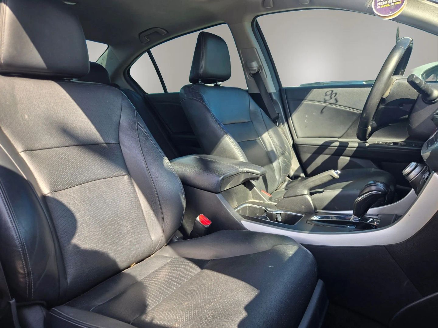 Photo 14 of this Honda Accord Sedan