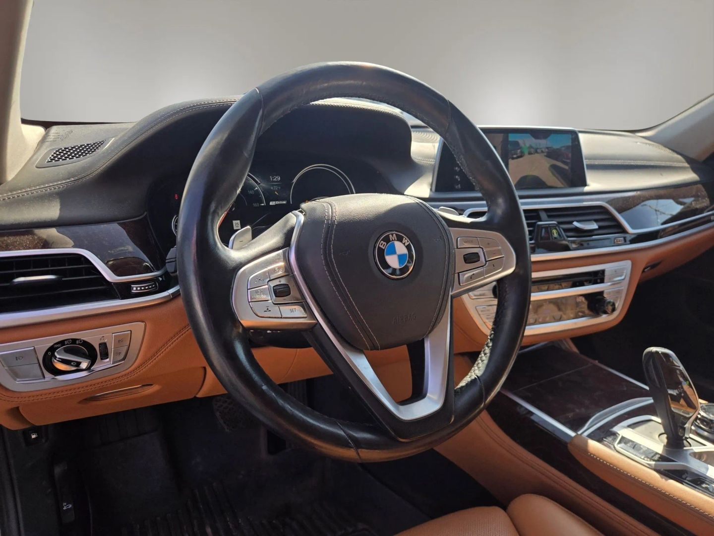 Photo 11 of this BMW 7 Series