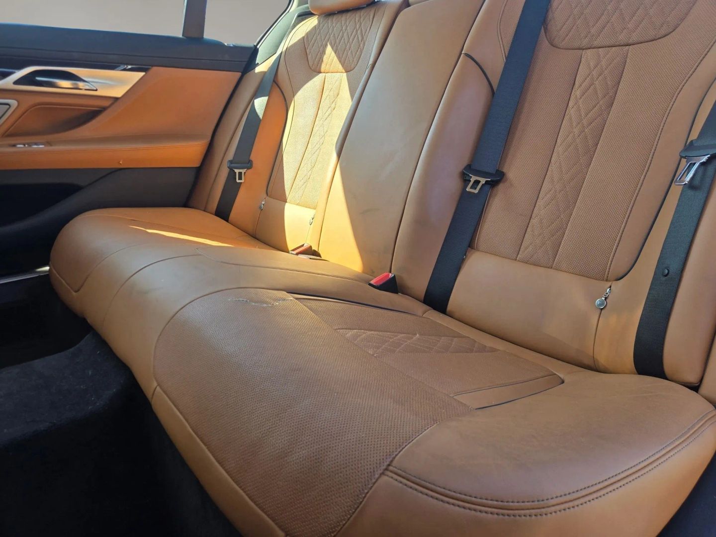 Photo 13 of this BMW 7 Series