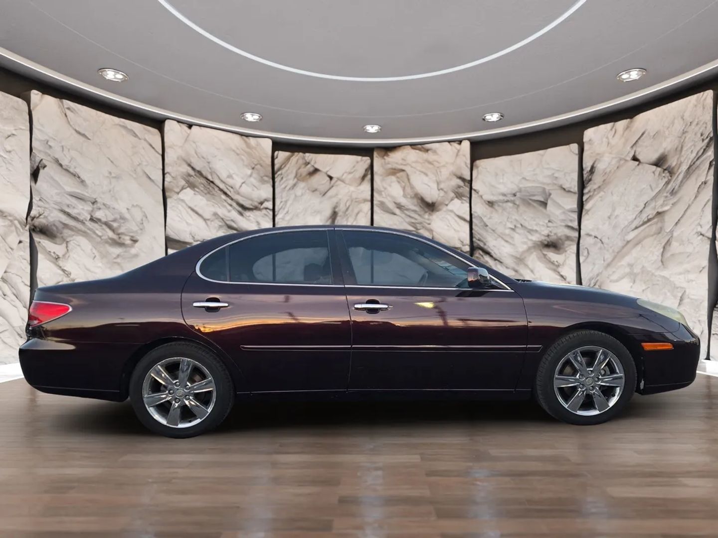 Photo 4 of this Lexus ES 330